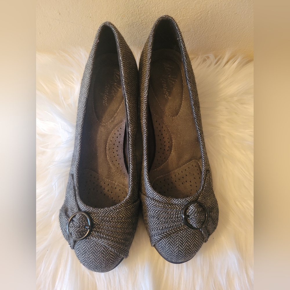 Dexflex Comfort Women's wedge Heel shoes Gray Size 8 1/2